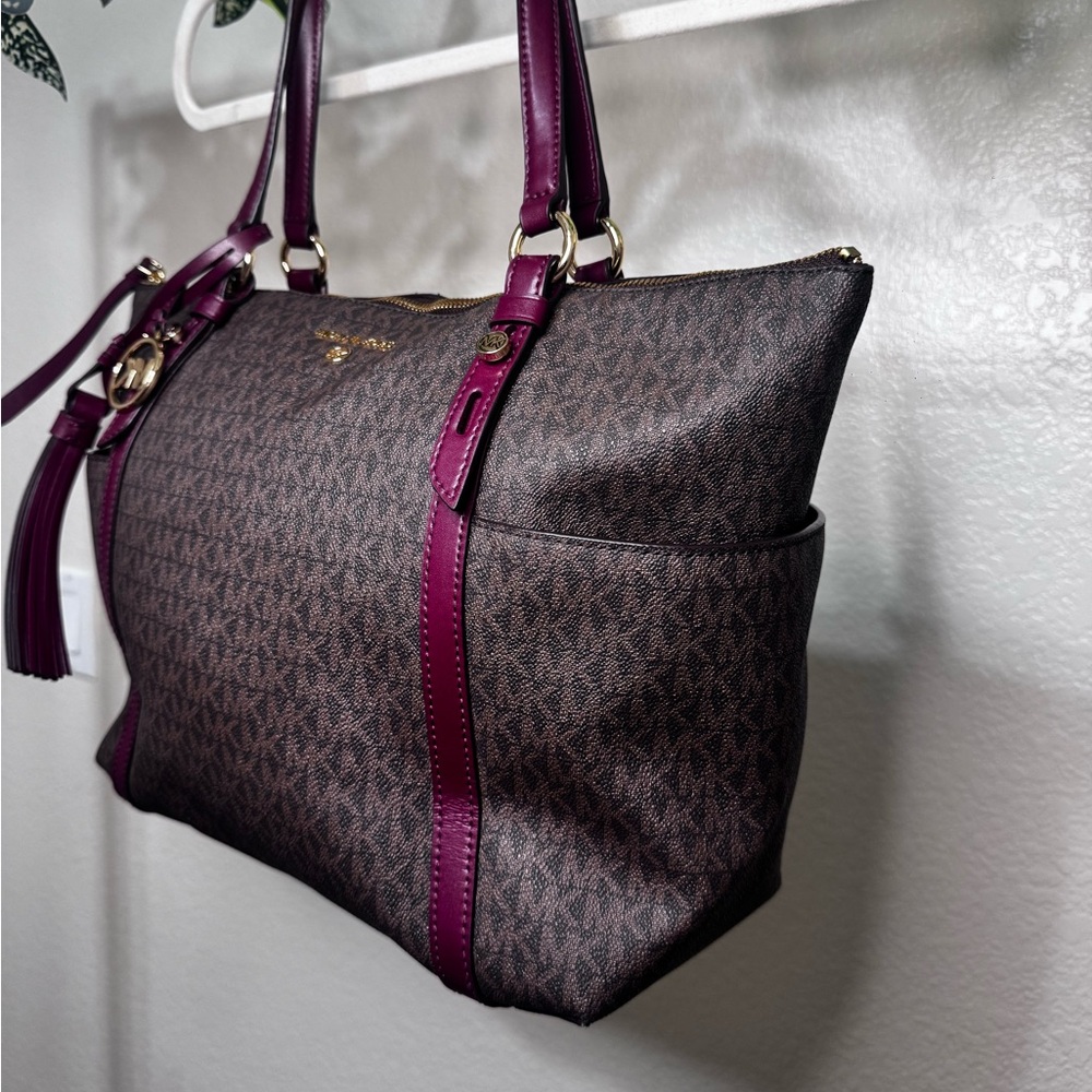 Michael Kors Tote Bag - Picture 2 of 6